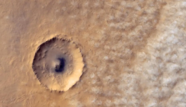 Mars’ sky features unique clouds such as reddish dust clouds and twilight formations, showcasing diverse atmospheric phenomena captured by Mars Express.