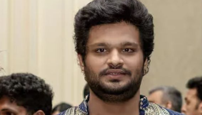 ED officials conduct a raid at film producer Akash Baskaran’s Chennai residence during a ₹1000 crore TASMAC scam probe.