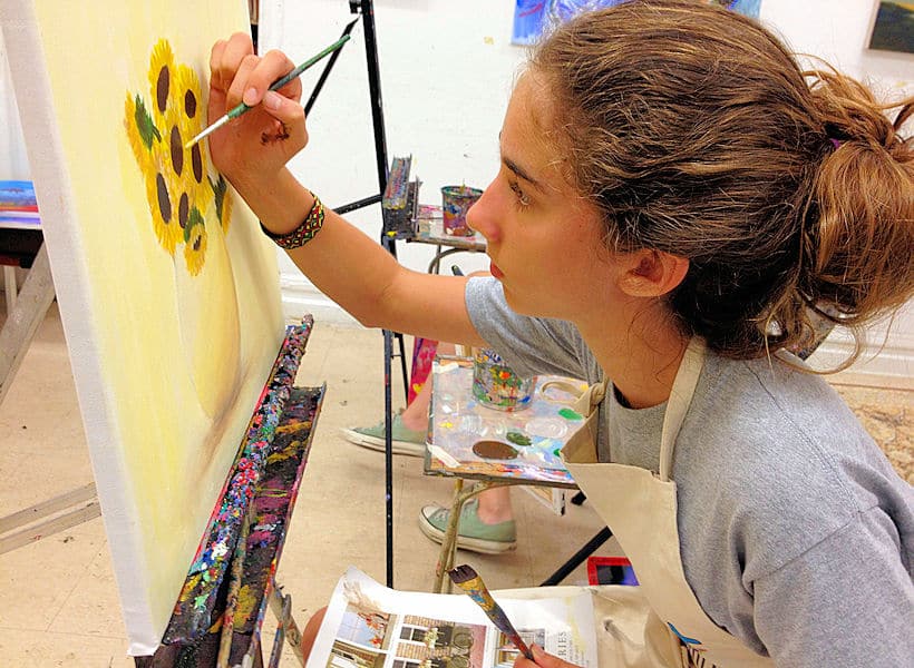 Body Art as a Career: Why India’s Youth Are Turning Creative Passion into Profession