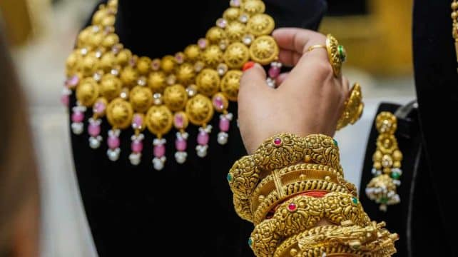 Gold Rate Today: Prices Slip Below ₹92,000 in Kerala, Bringing Relief to Buyers