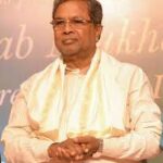 Tejashwi Yadav congratulates Nitish Kumar after his 10th oath-taking ceremony in Bihar.