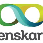 Lenskart store exterior showing customers entering, representing company’s expanding offline presence and Q2 growth in profits and eyewear sales.