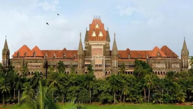 Bombay High Court ruling on divorce case where the court set aside a family court decision based only on WhatsApp messages and directed a rehearing.